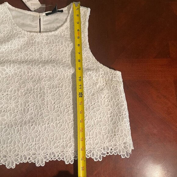 Crop Top Womens L White Sleeveless Lace Elegant Floral Design Forever 21 - Picture 7 of 12